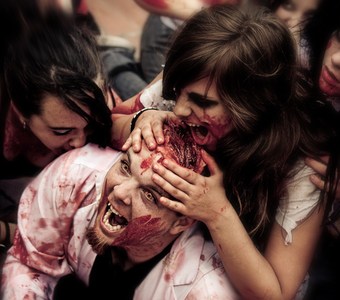 Resultado de &iquest;Cuanto tiempo tardar&iacute;as en convertirte en Zombie si te muerden?