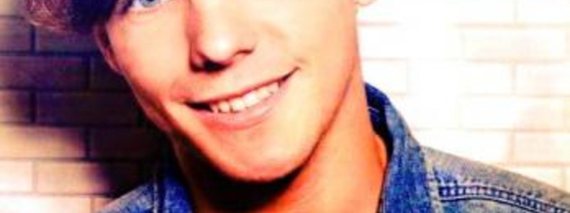 One Direction : LOUIS TOMLISON 