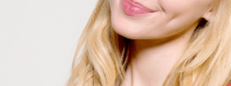 Do you know Dove Cameron? / ¿Conoces a Dove Cameron? 
