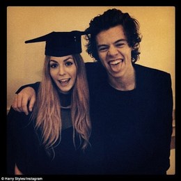 cuantos herman@s tiene?? - Que tanto conoces a Harry Styles