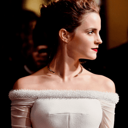 &iquest;De que color era el vestido que Hermione Granger us&oacute; en la pel&iacute;cula "Harry Potter y El Caliz de Fuego"  - &iquest;Cuanto sabes de Emma Watson? 