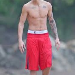 Justin al nacer viv&iacute;a con...  - &iquest;Que tan belieber eres?