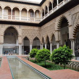 Which of the following examples is not an example of Islamic art? - Islamic art