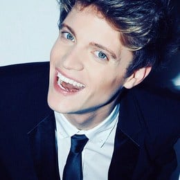 Como llama a sus "fans"? - &iquest;CUANTO SABES DE LIONEL FERRO..?