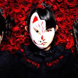 fecha de lanzamiento de BABYMETAL,METAL RECISTANCE - CUANTO SABES DE BABYMETAL