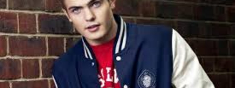 que tanto sabes de Alex Roe
