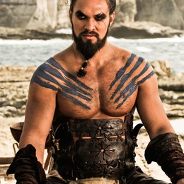 Drogo le regalo un obsequio a Daenerys que luego ella la llam&oacute; "La Plata". &iquest;que era ese regalo? - &iquest;Cuanto sabes de GOT?