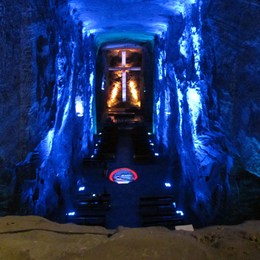 Visita la Primera Maravilla de Colombia, tallada completamente en sal a 180 metros bajo tierra, Catedral de Sal. - Que tanto sabes de Colombia?