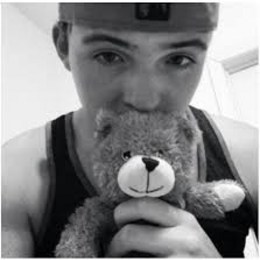 que instrumento toca ryland - eres una verdadera R5 family