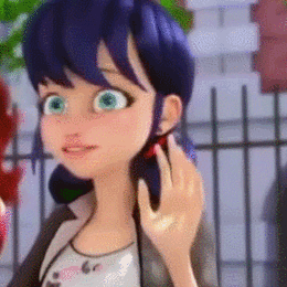 (pregunta dificil) a marinette le gusta adrien pero antes le gustaba otro chico? si dices no o si contesta - cuanto sabes de marinette o mas bien de miraculous ladybug