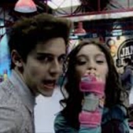 Te encuentro, despierto, me llevas a donde vas..... siempre..... - &iquest;Sabes las canciones de Soy Luna?