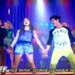 Se me hacia tarde ya me hiba..... - &iquest;Sabes las canciones de Soy Luna?