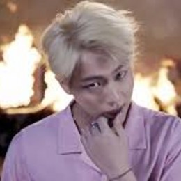 Su estatura es de... - Que tanto conoces a jin de bts?