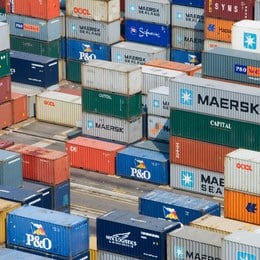 Which is the country that produces more shipping containers? - &iquest;How much do you really know about shipping industry? 