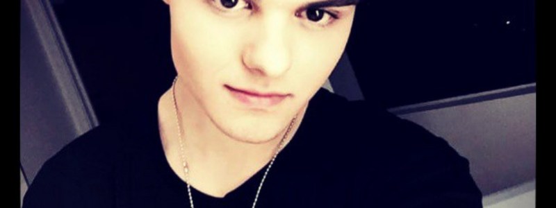 como es el apellido de abraham mateo