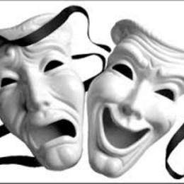 La tragedia cuenta historias protagonizadas por personajes nobles quienes deben sufrir situaciones de gran dolor - Literatura Antigua: Repaso