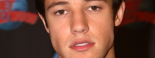 cameron dallas vs shawn mendez