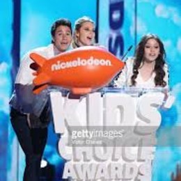 cual Kids' Choice Awards  gano  - cuanto conoces a karol sevilla 