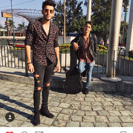 &iquest;Que edad tenia cuendo empezo los acercamientos a su carrera musical?ðŸŽ¶ðŸŽ¤ - Cuando sabes de Sebastian Yatra? 😍 