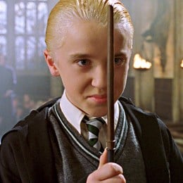 Cuando Malfoy reta a Harry a un Duelo de Magos &iquest;en d&oacute;nde acordaron encontrarse, y a qu&eacute; hora? - Harry Potter y la Piedra Filosofal - Test