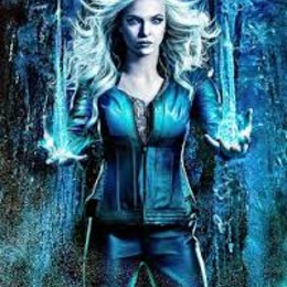&iquest;Como se hace llamar Caitlin en Tierra 2? - &iquest;Cuanto sabes de la serie de The Flash?