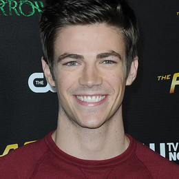 &iquest;grant gustin? - &iquest;que superh&eacute;roes interpretaron estos actores?