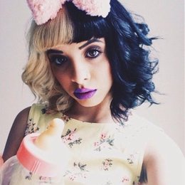 &iquest; Cual de las siguintes canciones no tiene video ? -  &iquest; Que tan fan eres de Melanie Martinez ?