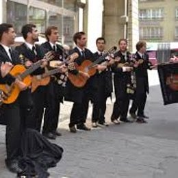 &iquest;En qu&eacute; momento aparecieron las estudiantinas portuguesas? - &iquest;Cu&aacute;nto sabes de la Historia de la Tuna?