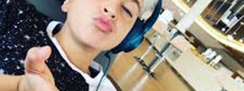 &iquest;Cu&aacute;nto conoces a Adexe el de Adexe & Nau? (Este test fue crea