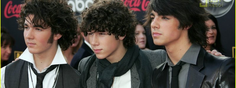 CUANTO CONOCES A LOS JONAS BROTHERS?