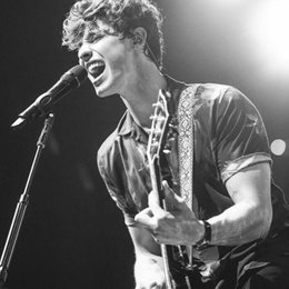 &iquest;Qu&eacute; artista lo invit&oacute; a su tour para que el cantara una de sus canciones?  - Eres realmente una Mendes Army...