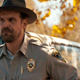 &iquest;Com&oacute; se llama el policia que trata de resolver el caso de Will? - &iquest;Cu&aacute;nto sabes de Stranger Things?(1)