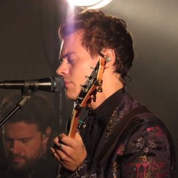 Como solista, &iquest;Cu&aacute;l es su canci&oacute;n mas popular? - Test sobre Harry Styles 