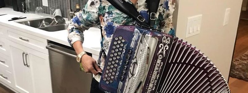 que tanto sabes de cornelio vega jr