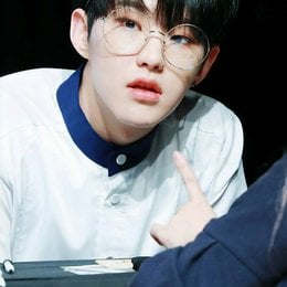 &iquest;Miembro que tiene el habito de abrazar las almohadas? - &iquest;Cuanto Sabes De Bts?