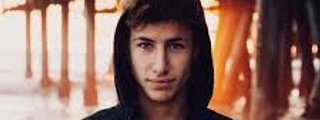 QUE TANTO SABES SOBRE JUANPA ZURITA 