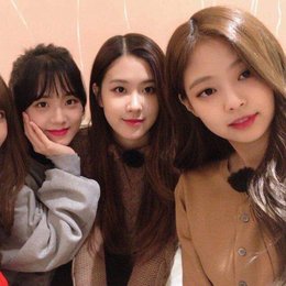 QUE HACEN DE COMIDA EN BLACKPINK HOUSE QUE ES POSTRE ADIVINEN - &iquest;Cuanto sabes de blackpink?