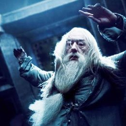 Qui&eacute;n asesin&oacute; a Albus Dombuldore? - QU&Eacute; TAN POTTERHEAD ERES?
