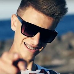 Canci&oacute;n del paso favorito de baile de NAU  - Cuanto sabes de ADEXE y NAU?