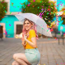 Ella se llama gris -----? - Que tanto sabes de mis pastelitos?