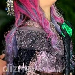 Quien canta la cancion {queen of mean} - cuanto sabes de descendientes 3