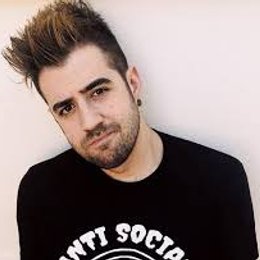 Tiene novia  - Cu&aacute;nto sabes de auron play