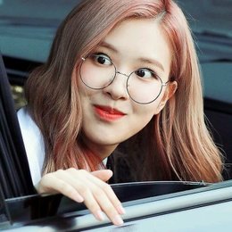 en el grupo  Ros&eacute; es...?  - Cuanto sabes de blackpink?