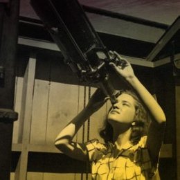 Luego intent&oacute; inscribirse en la Universidad de Princenton pero no lo consigui&oacute;, porque...   - Vera Cooper Rubin 