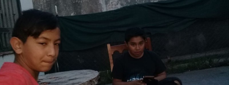 soy alto capó deaaaaa el que se saca mejor en mi test le doy un beso en la boca deaa