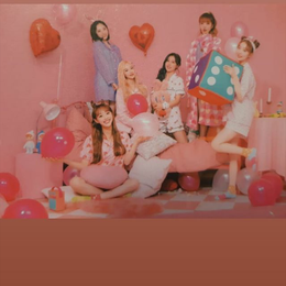 Cual fue su cancion y album debut? - Cuanto sabes de LOONA