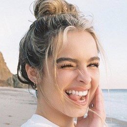 &iquest;Como se llama su Padre? - Addison Easterling