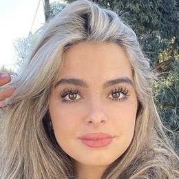 &iquest;Con quien la shippean? - Addison Easterling