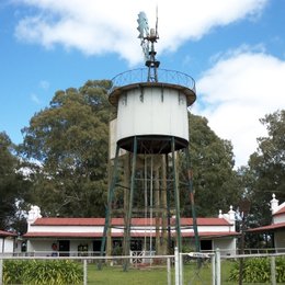 El edificio del Museo Jos&eacute; Hern&aacute;ndez, fue propiedad de:  - Cultura va a tu casa