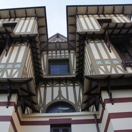 Este edificio es el Museo de Arte. Anteriormente fue la villa veraniega de  - Cultura va a tu casa